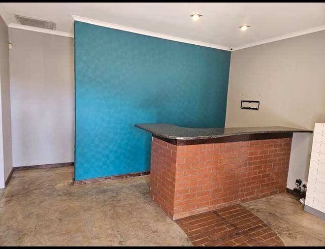 BUSINESS PROPERTY TO RENT IN RIETONDALE